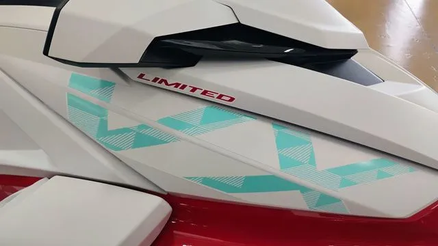 Slide: The Image of Yamaha VX LTD 2025 - 15