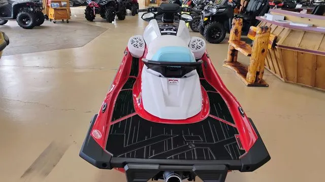 Slide: The Image of Yamaha VX LTD 2025 - 18
