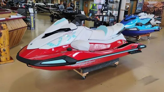 Slide: The Image of Yamaha VX LTD 2025 - 20