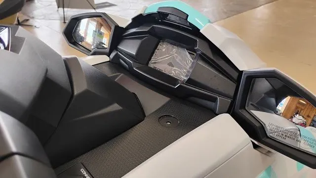Slide: The Image of Yamaha VX LTD 2025 - 8