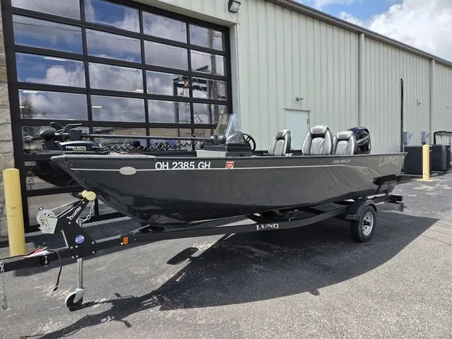Slide: The Image of Lund 1650 Angler SS 2021 - 3