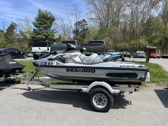 Slide: The Image of Sea-Doo GTX 2020 - 3