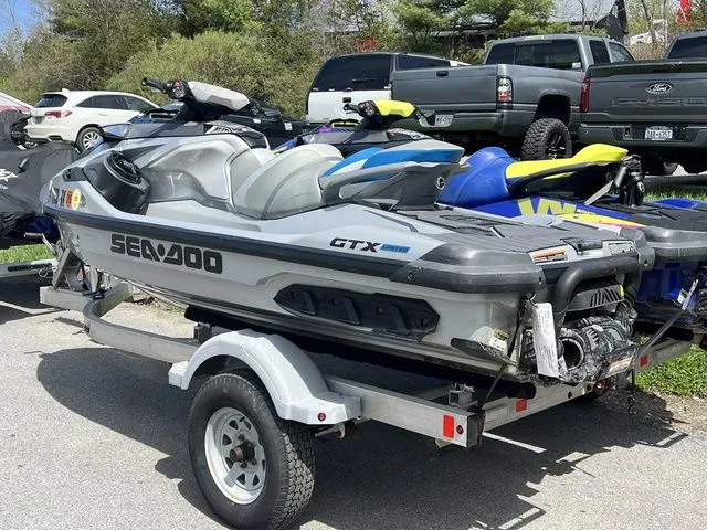 Slide: The Image of Sea-Doo GTX 2020 - 6