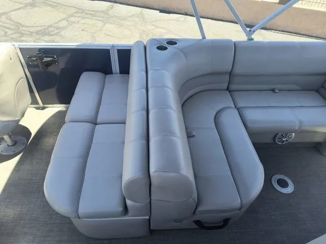 Slide: The Image of Ranger Reata 220F Pontoon 2017 - 15