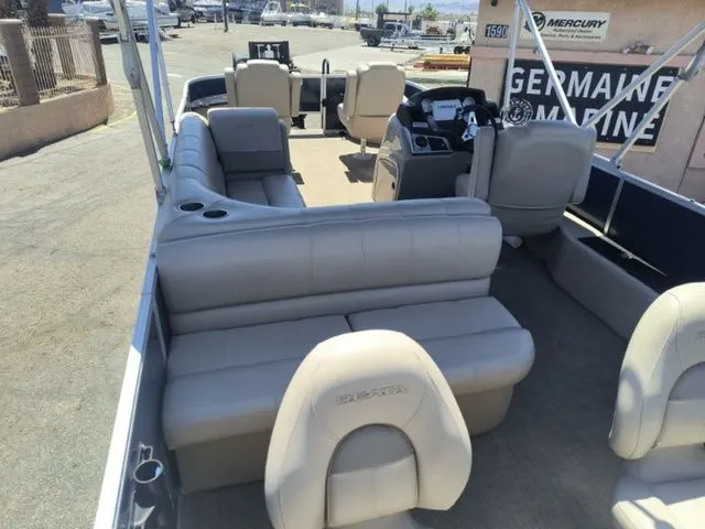 Slide: The Image of Ranger Reata 220F Pontoon 2017 - 9