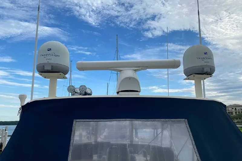 Slide: The Image of Radar and satellite equipment on a 1983 Hatteras 53 Extended Deckhouse Motor Yacht. - 40