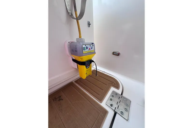 Slide: The Image of Yellow emergency beacon mounted on a 2001 Tiara Yachts 3500 Open boat deck. - 34