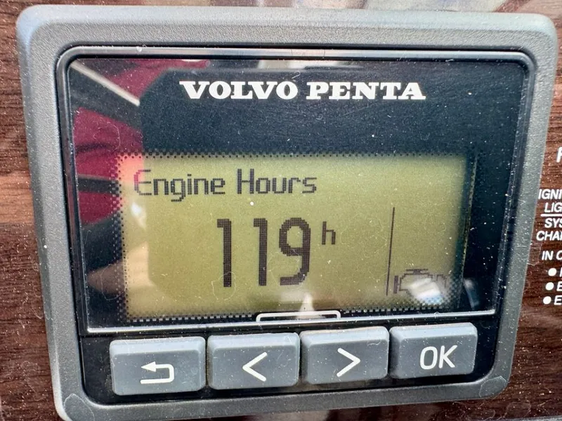 Slide: The Image of Volvo Penta engine hour meter displaying 119 hours on 2021 Chaparral 30 Surf. - 15