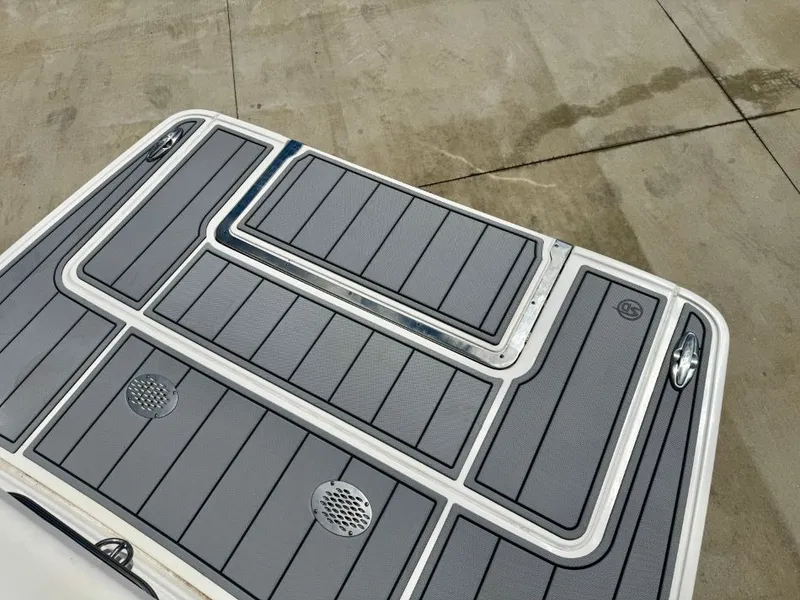 Slide: The Image of Rear view of Chaparral 30 Surf 2021 boat deck. - 23