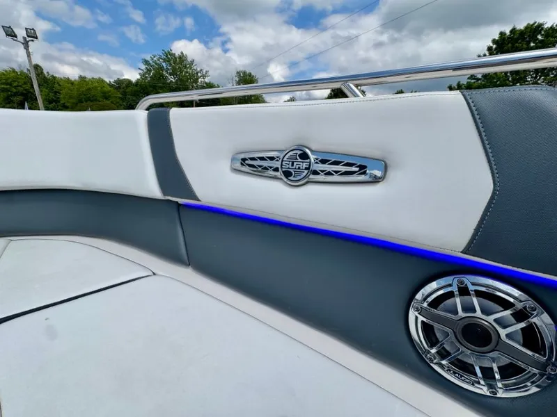 Slide: The Image of Interior view of 2021 Chaparral 30 Surf with speaker and logo. - 34