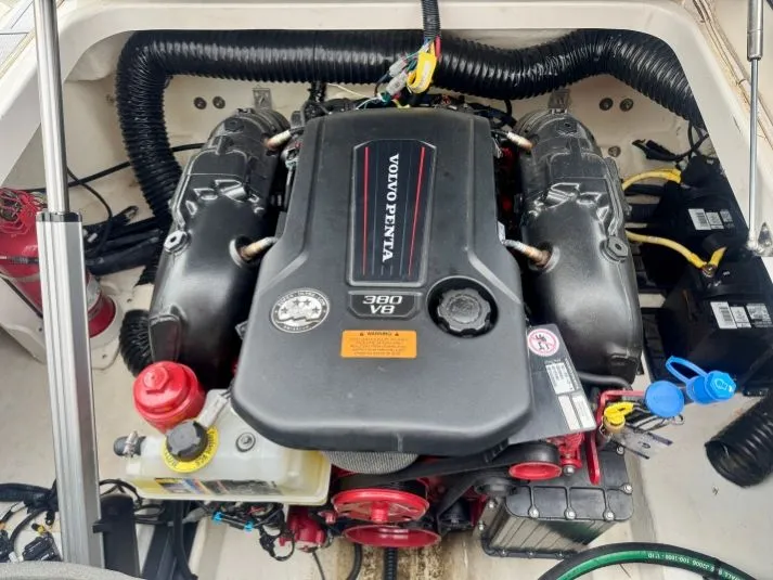 Slide: The Image of Volvo Penta 380 V8 engine in Chaparral 30 Surf 2021 boat. - 41