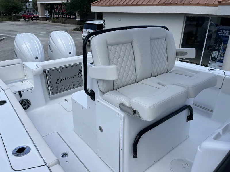 Slide: The Image of Sea Hunt Gamefish 27 Coffin Box 2026 - 25