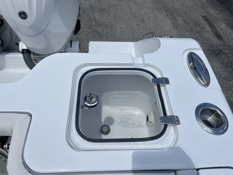 Slide: The Image of Sea Hunt Gamefish 27 Coffin Box 2026 - 30