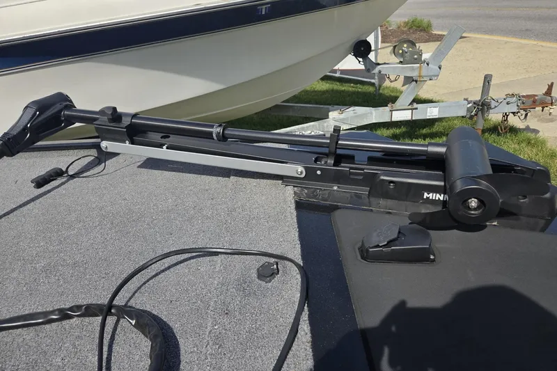 Slide: The Image of 2024 TRACKER MARINE CLASSIC XL boat with trolling motor on deck. - 6