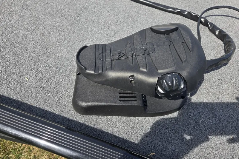 Slide: The Image of Foot pedal control on 2024 TRACKER MARINE CLASSIC XL boat deck. - 9