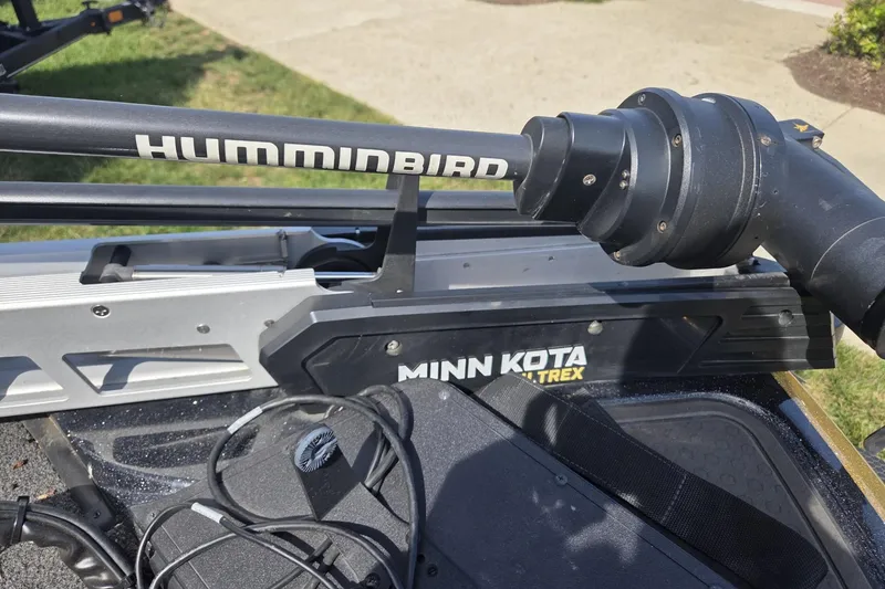 Slide: The Image of 2021 Nitro Z19 Pro boat with Minn Kota Ultrex and Humminbird equipment. - 6
