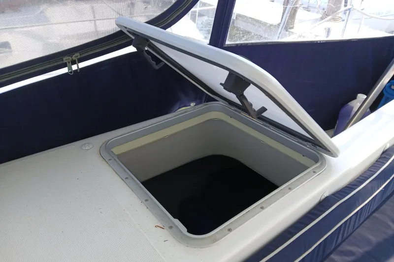 Slide: The Image of Opening Hatch - 16