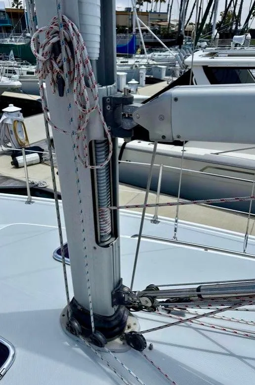 Slide: The Image of Mast and rigging of a 2007 Catalina 36 MkII sailboat at a marina. - 19