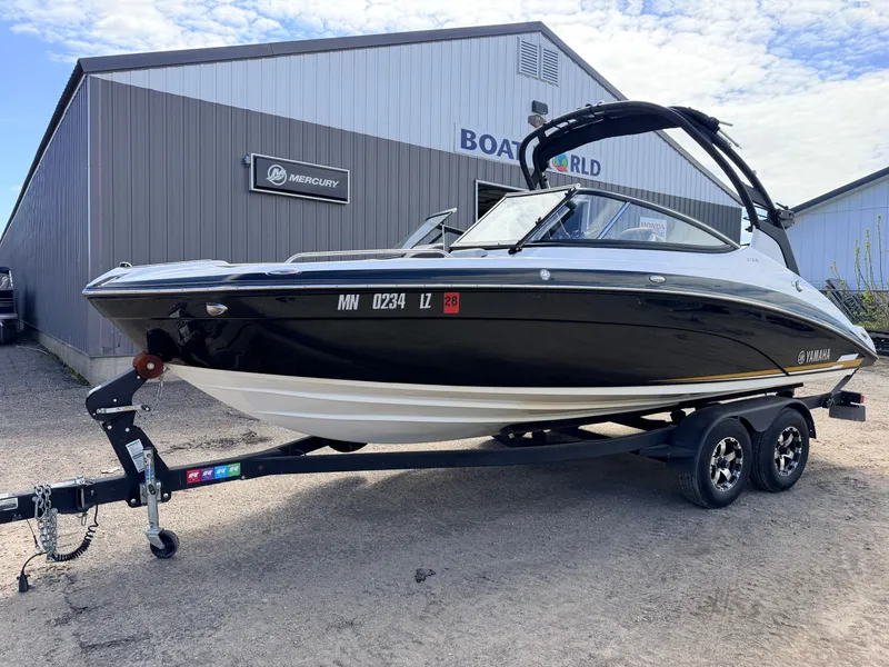 Slide: The Image of Yamaha 212S Jet Boat Twin High Output 320HP -$39,995 2020 - 60