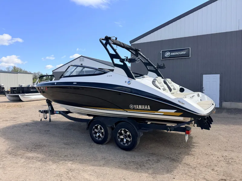 Slide: The Image of Yamaha 212S Jet Boat Twin High Output 320HP -$39,995 2020 - 64