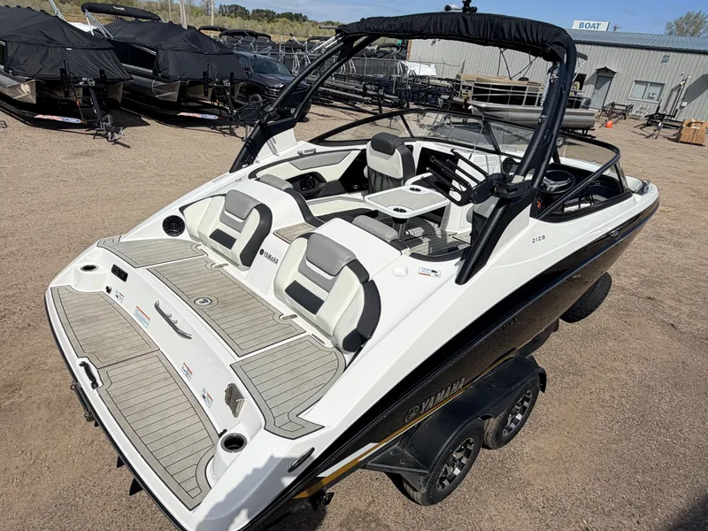 Slide: The Image of 2020 Yamaha 212S Jet Boat with 320HP, on trailer. - 7