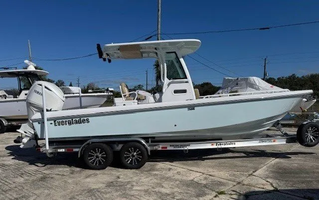 The Image of 2025 Everglades 253 Center Console boat on trailer. - 1