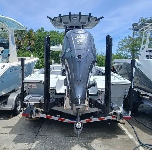 Slide: The Image of Pathfinder 2500 Hybrid 2026 - 12