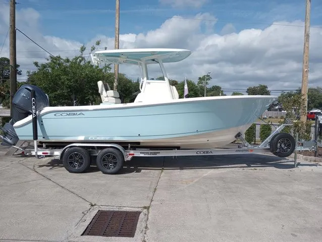 Slide: The Image of Cobia 240 Center Console 2022 - 18