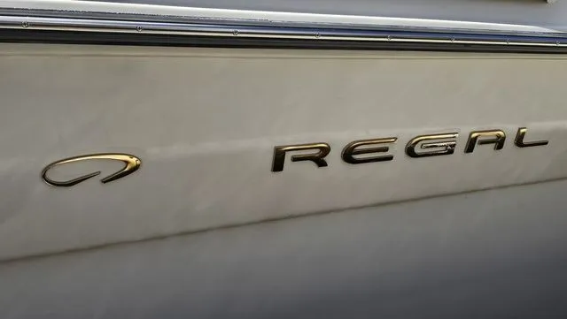 Slide: The Image of Regal Commodore 402 1997 - 40