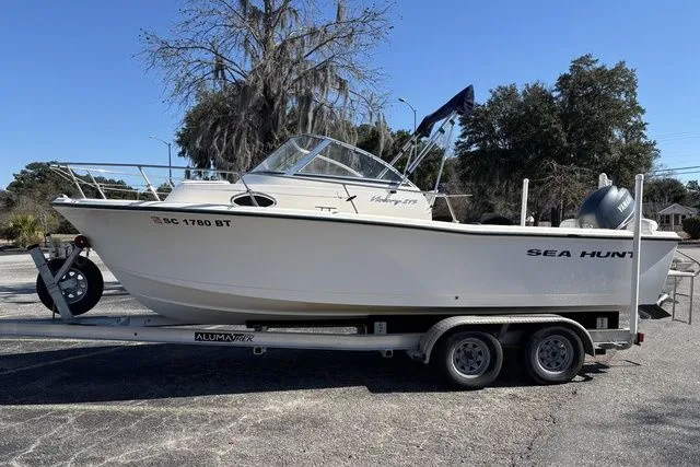 The Image of Sea Hunt 215 Victory 2004 - 1