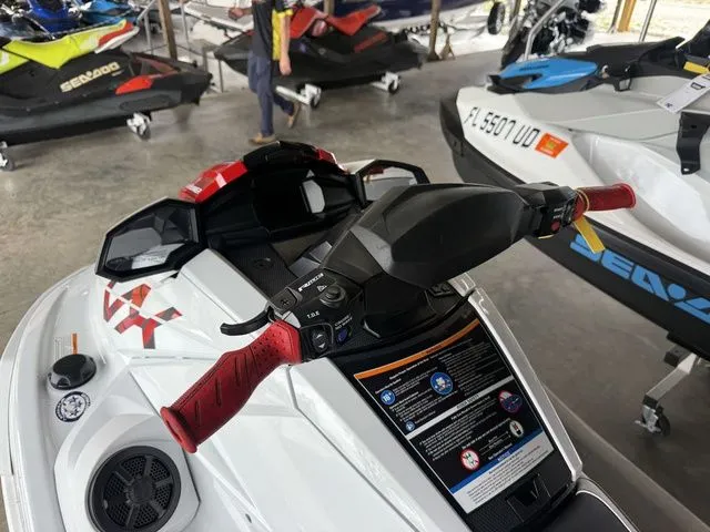 Slide: The Image of 2022 Yamaha WaveRunner VX Limited HO in showroom. - 11