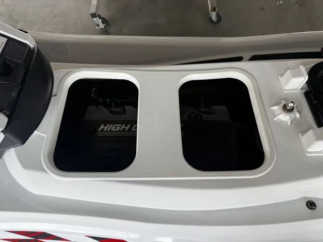Slide: The Image of Yamaha WaveRunner VX Limited HO 2022, open storage compartments. - 19
