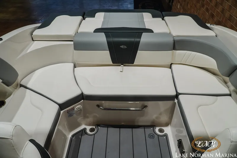 Slide: The Image of 2023 Chaparral 23 SSi boat interior with cushioned seating at Lake Norman Marina. - 19