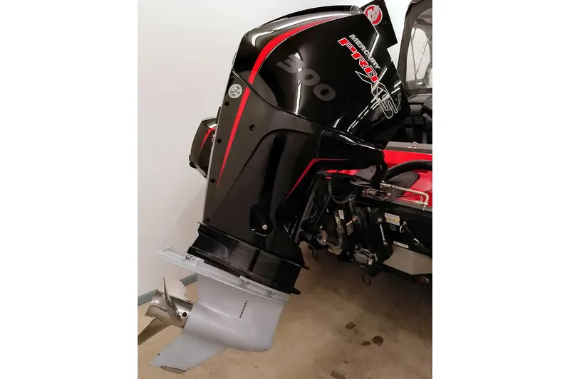 Slide: The Image of 2024 Ranger 621FS Fisherman with Mercury Pro XS 300 outboard motor. - 4