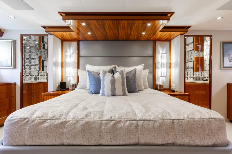 Slide: The Image of Luxurious bedroom interior of 2014 Hatteras 80 Motor Yacht Sky Lounge. - 41