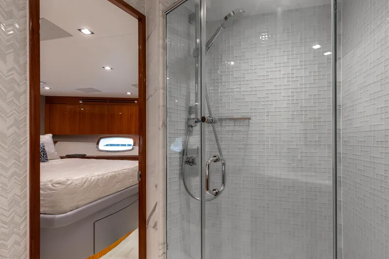 Slide: The Image of Hatteras 80 Motor Yacht 2014 - 54