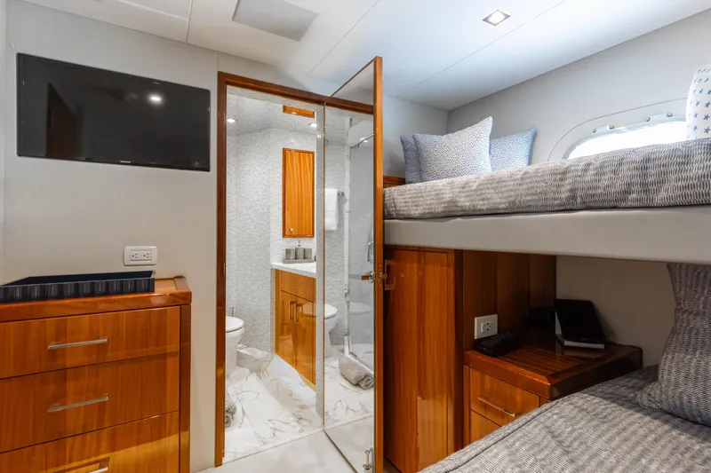 Slide: The Image of Hatteras 80 Motor Yacht 2014 - 57