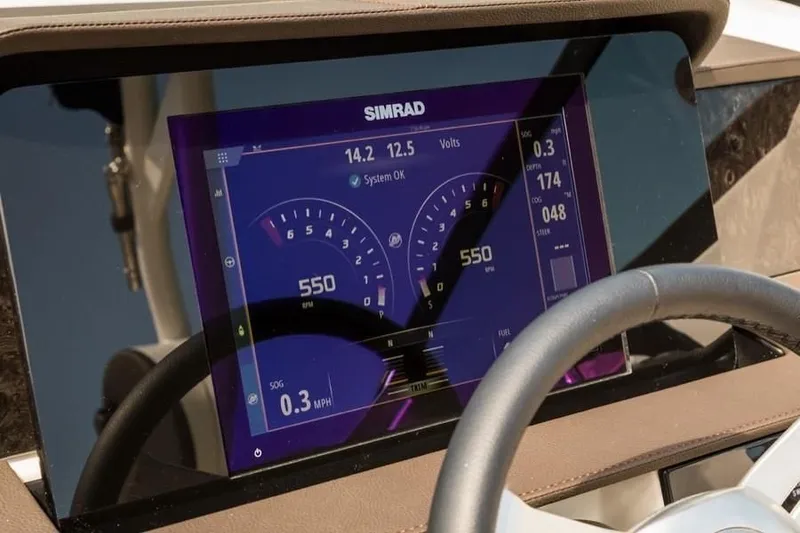 Slide: The Image of 2023-Sea-Ray-SDX-290-Outboard-MarineMax - 18