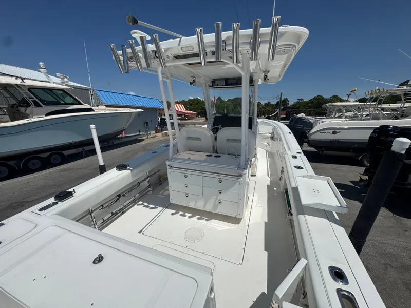 Slide: The Image of Edgewater 320 CC 2017 - 8