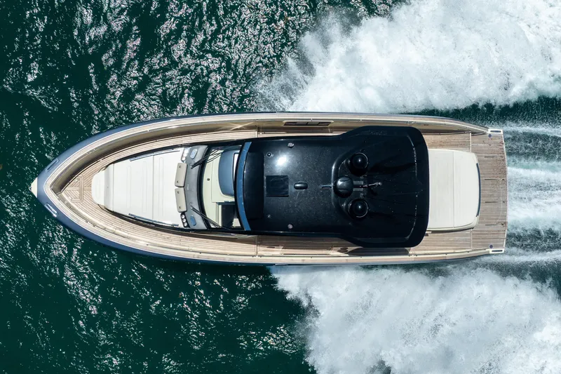 Slide: The Image of Top view of 2024 Invictus 460 yacht cruising on the ocean. - 20