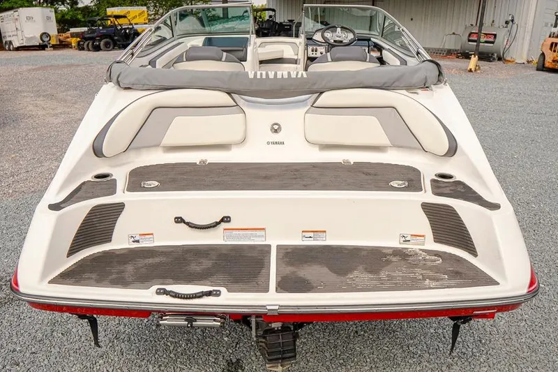 Slide: The Image of 2015 Yamaha Boats SX192 rear view, showcasing swim platform and seating area. - 3