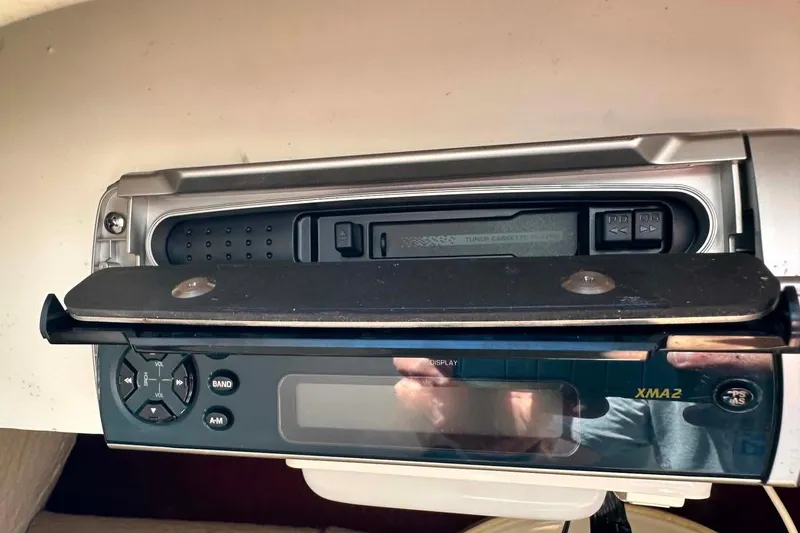 Slide: The Image of Boat stereo system in a 2001 Sea Ray 260 Bow Rider. - 11