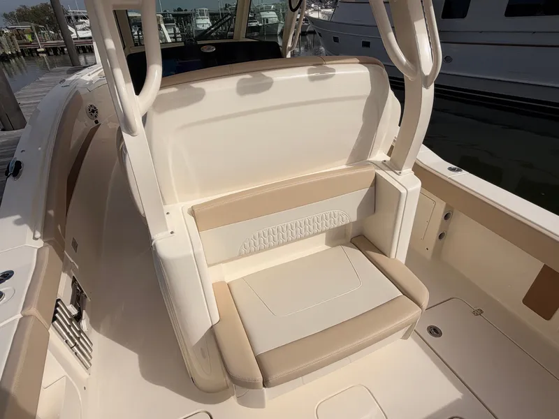 Slide: The Image of Scout 330 LXF 2027 - 21