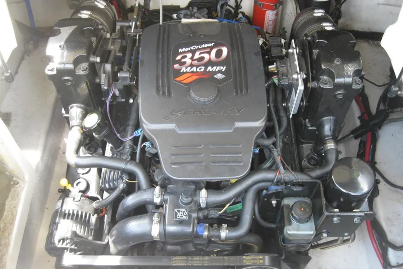 Slide: The Image of MerCruiser 350 MAG MPI engine in 2006 Sea Ray 240 Sundeck boat. - 12