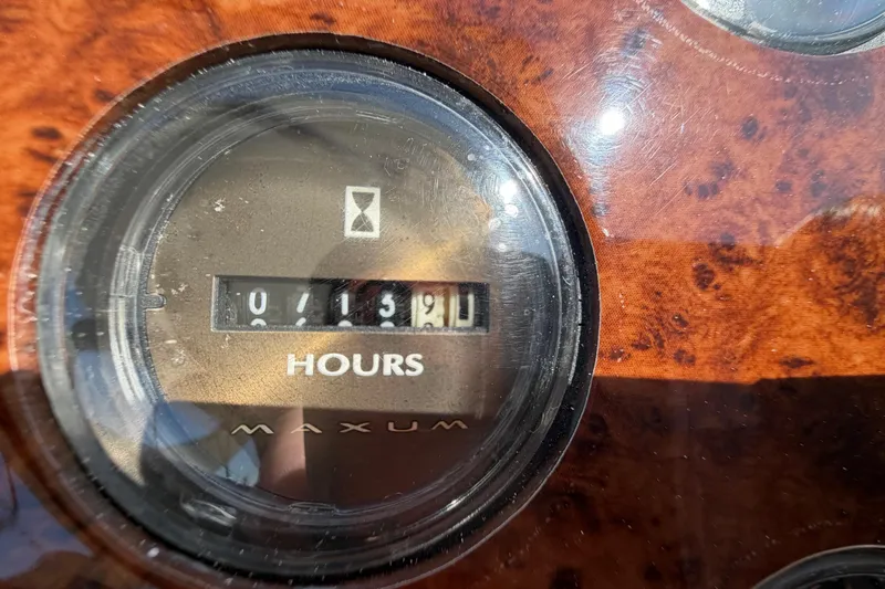 Slide: The Image of Hour meter reading 1391 on 2001 Maxum 4600 SCB Limited Edition boat dashboard. - 17