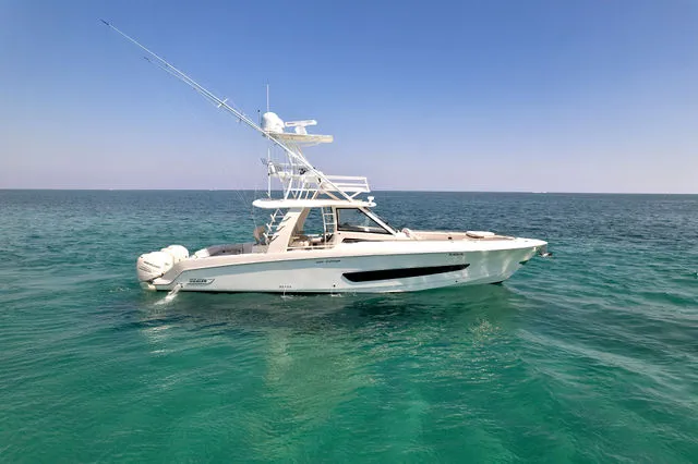 Slide: The Image of Boston Whaler 420 Outrage 2018 - 45