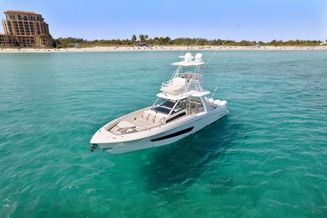 Slide: The Image of Boston Whaler 420 Outrage 2018 - 40