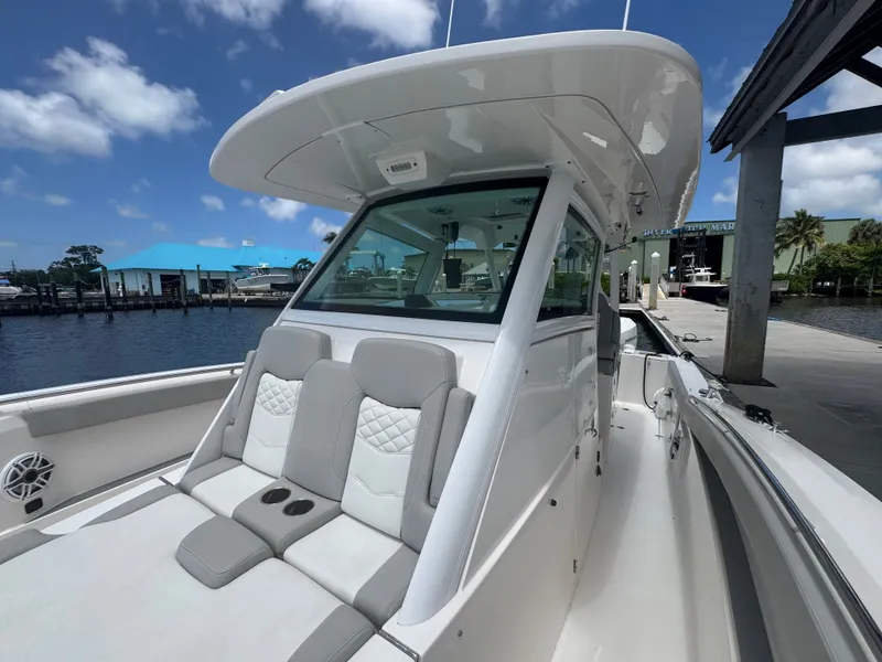 Slide: The Image of Scout 330 LXF 2021 - 29