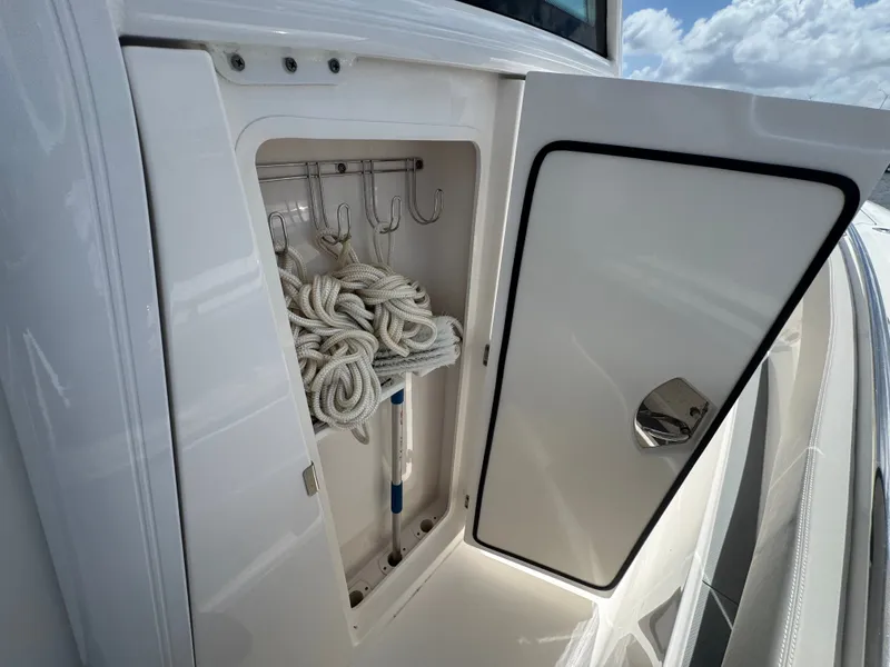 Slide: The Image of Scout 330 LXF 2021 - 49