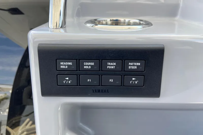 Slide: The Image of Control panel on 2026 Jeanneau Leader 9.0 WA Series 2 boat with Yamaha buttons. - 24